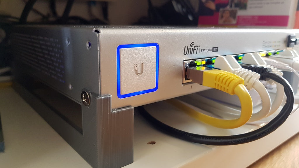 Ubiquiti UniFi Switch 8 150w holder with space for Cloud Key