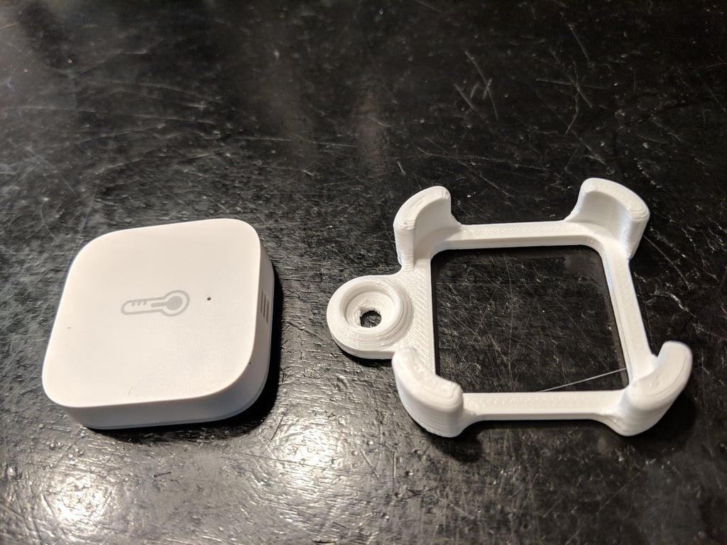 Xiaomi Aqara temperature and humidity sensor mount for screw or zipper mounting