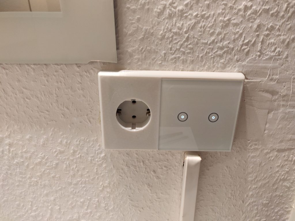 Touch switch and wall plug cover for Sonoff and Busch + Jaeger