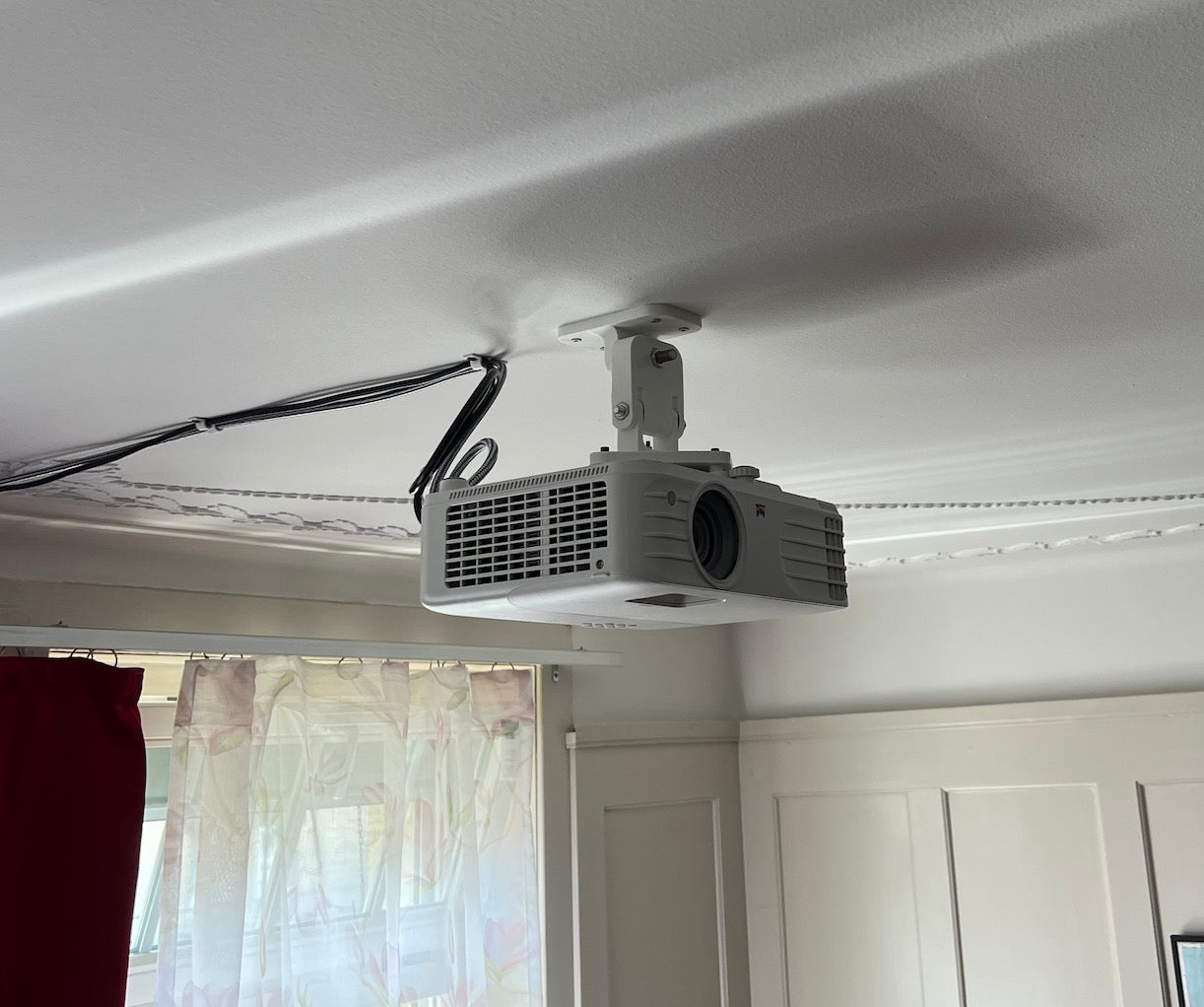 Ceiling Projector/Beamer Mount Compatible with Viewsonic PX701HD
