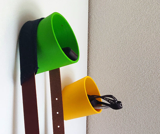 Wall mounted hanger &amp; storage for small items