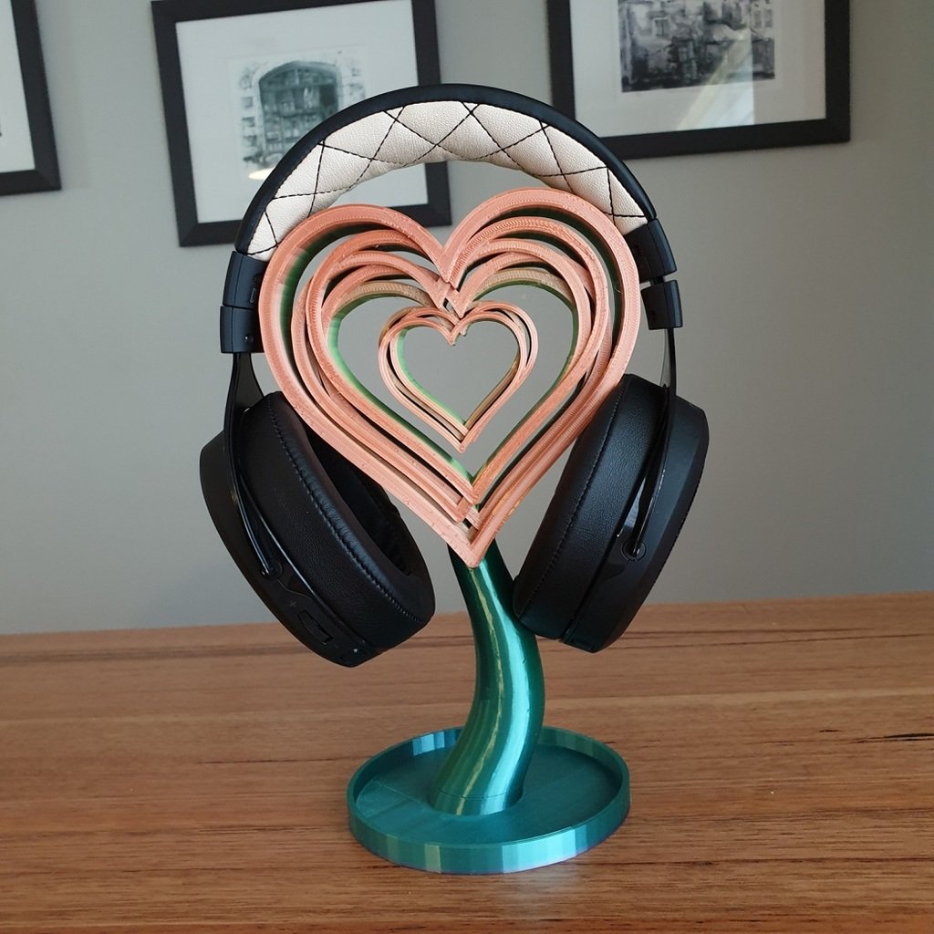 Love hearts headphone holder and ornament