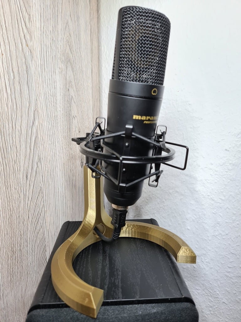 Microphone stand with 5/8' thread