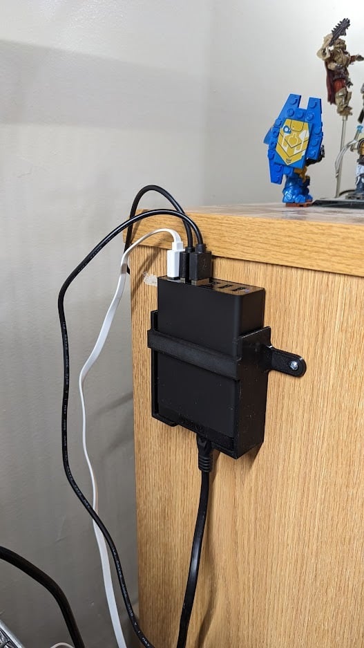 Mounting bracket for Anker 60W 6 Port USB Hub