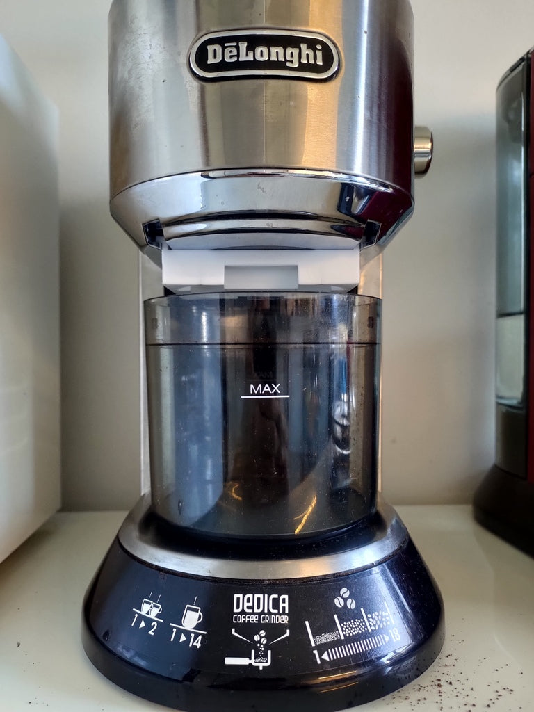 Universal insert for De&#39;Longhi Dedica KG520.M coffee grinder and coffee machine