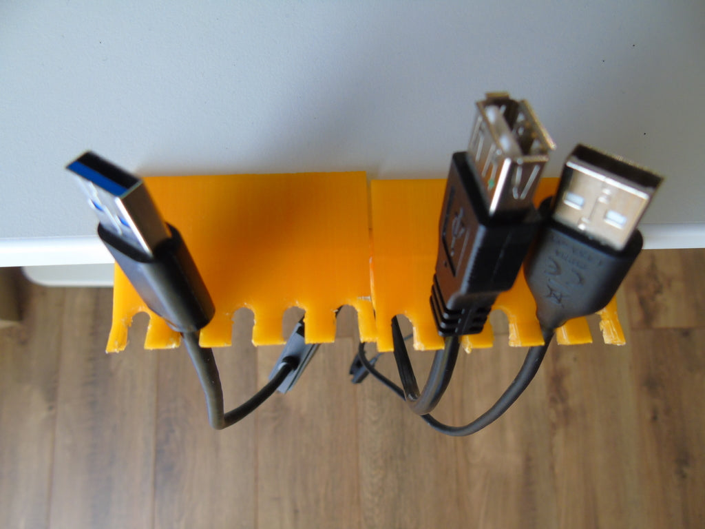 USB holder for Bekant table from Ikea