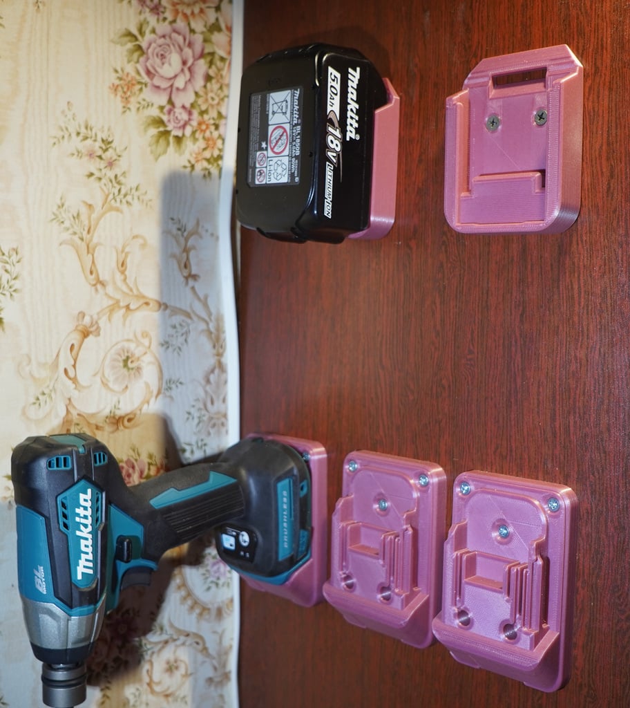Makita Wall Mounted Holder for 18V/14.4V LXT Battery and Tools