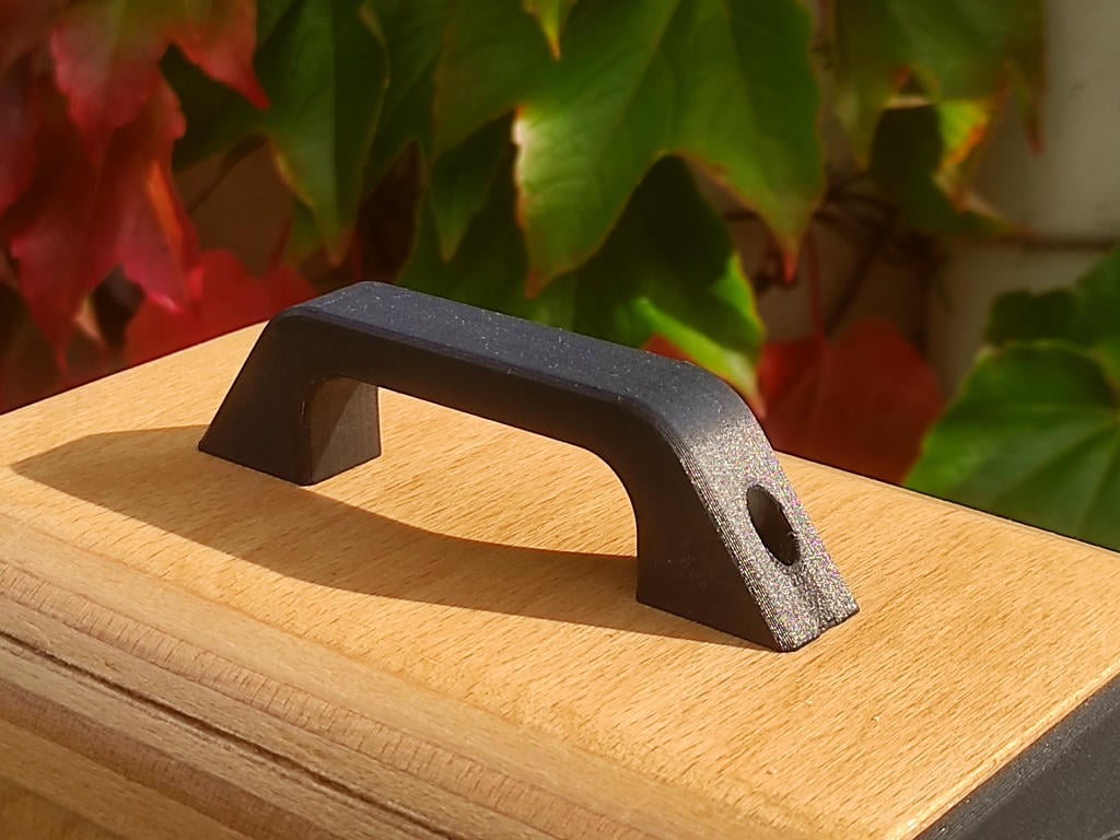 All-round handles in four sizes for furniture, cabinets and drawers