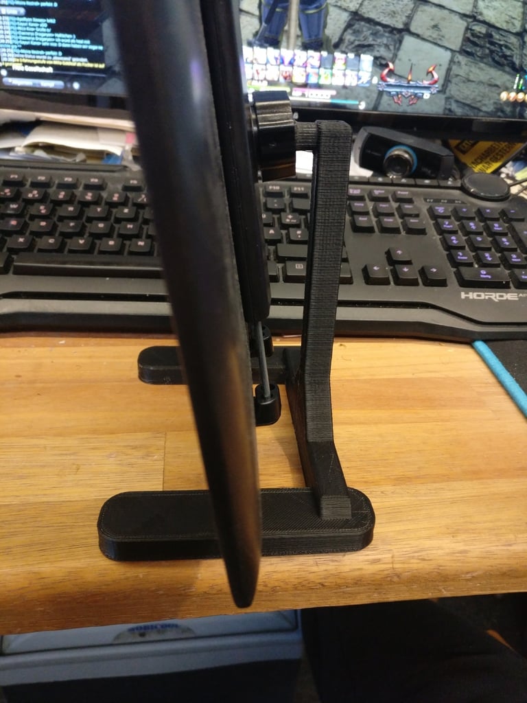 Universal tablet and phone holder for mounting
