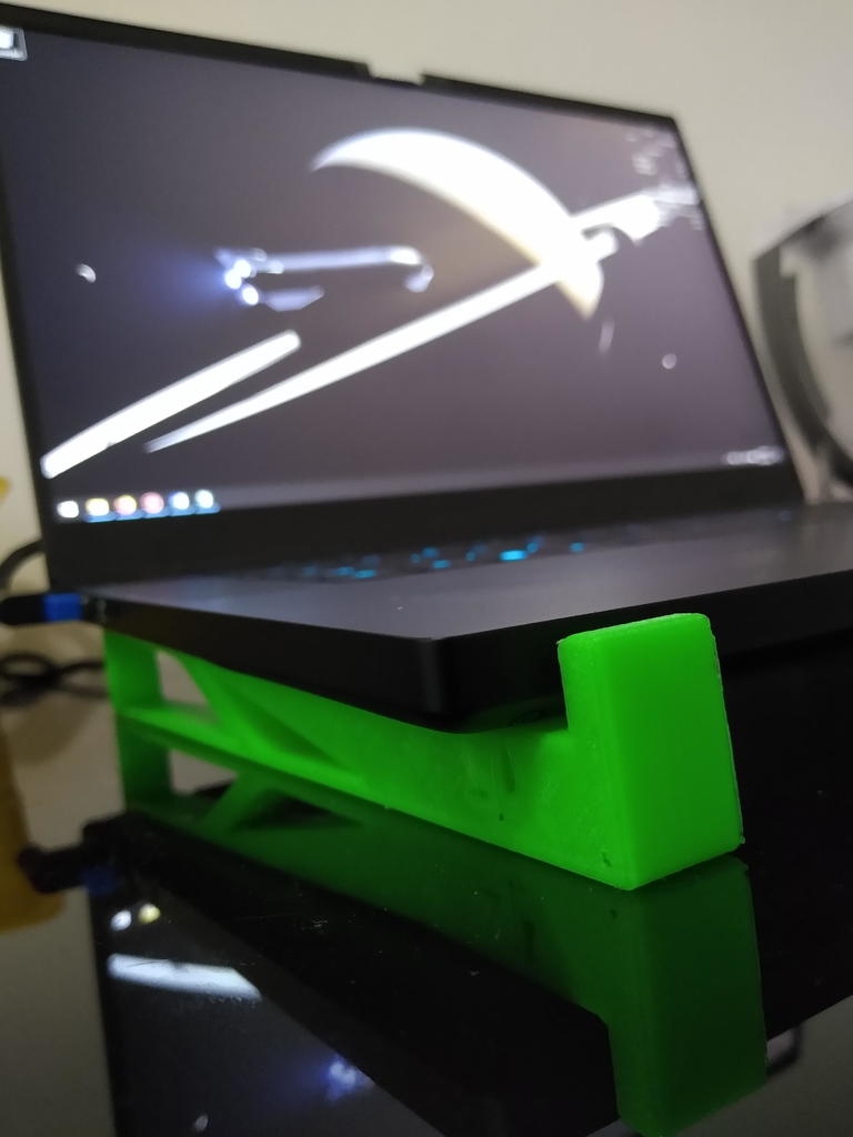 Laptop Stand With Improved Airflow &amp; Ergonomics