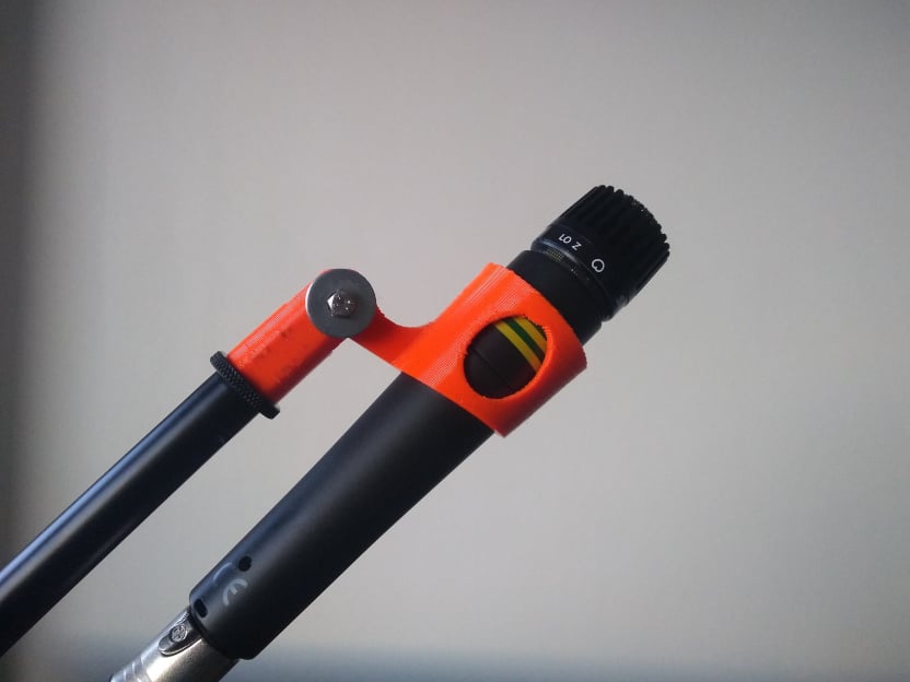 Microphone holder with 3/8&quot; thread