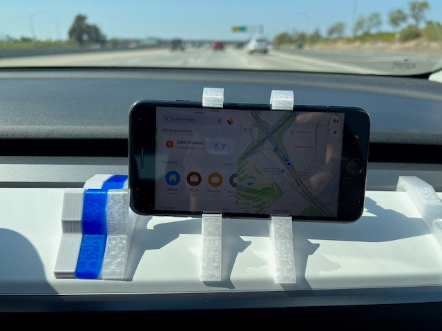 Phone holder for Tesla Model 3/Y