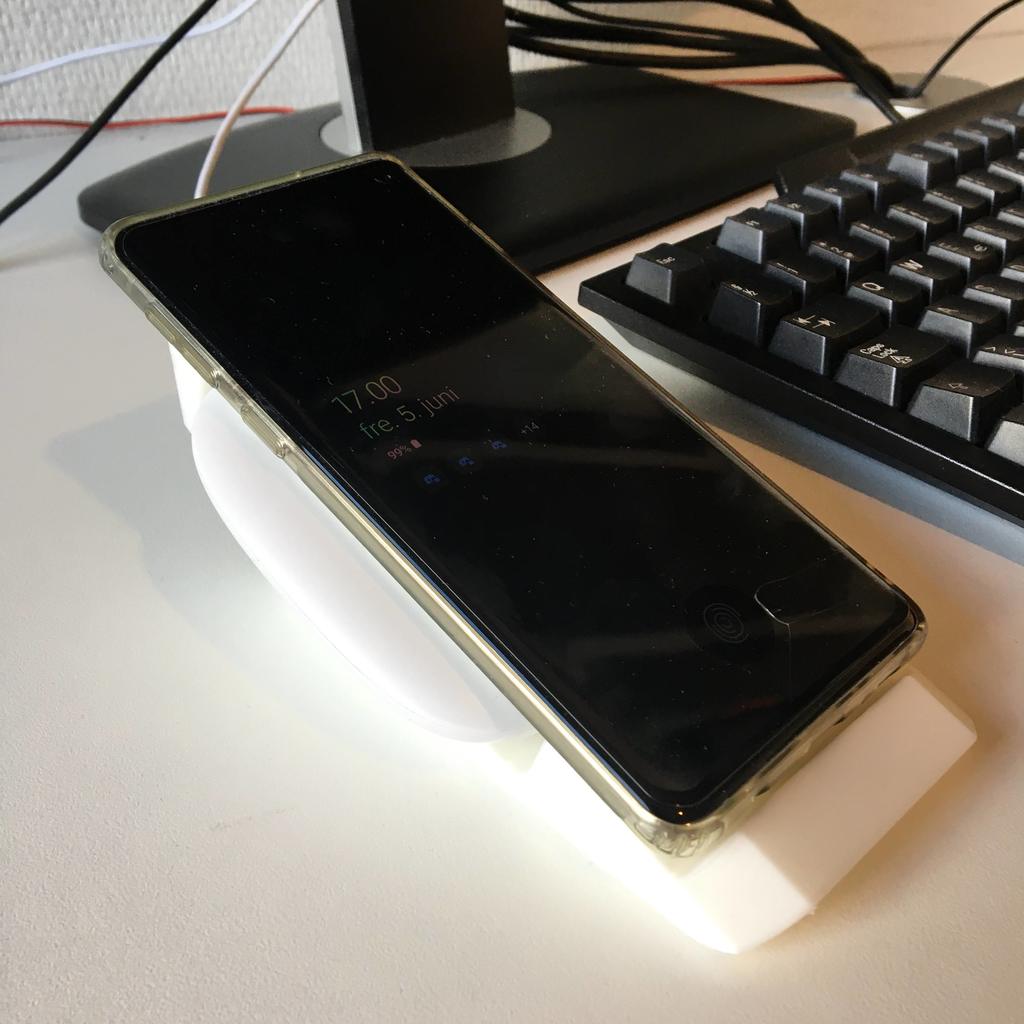 2-in-1 Universal Phone and Wireless Charging Stand