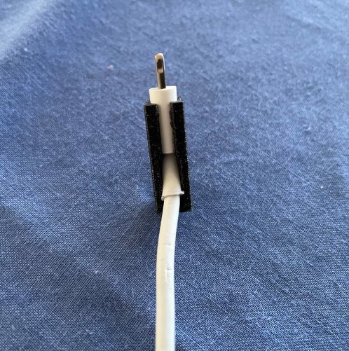 Lightning cable adapter for Tesla Model 3