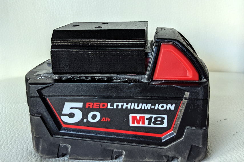 Battery holder for Milwaukee M18