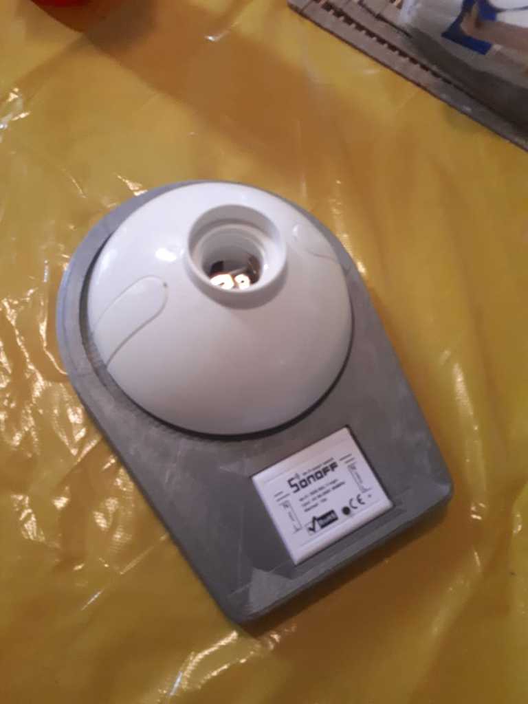 Sonoff Basic Light Switch and Bulb Fixture