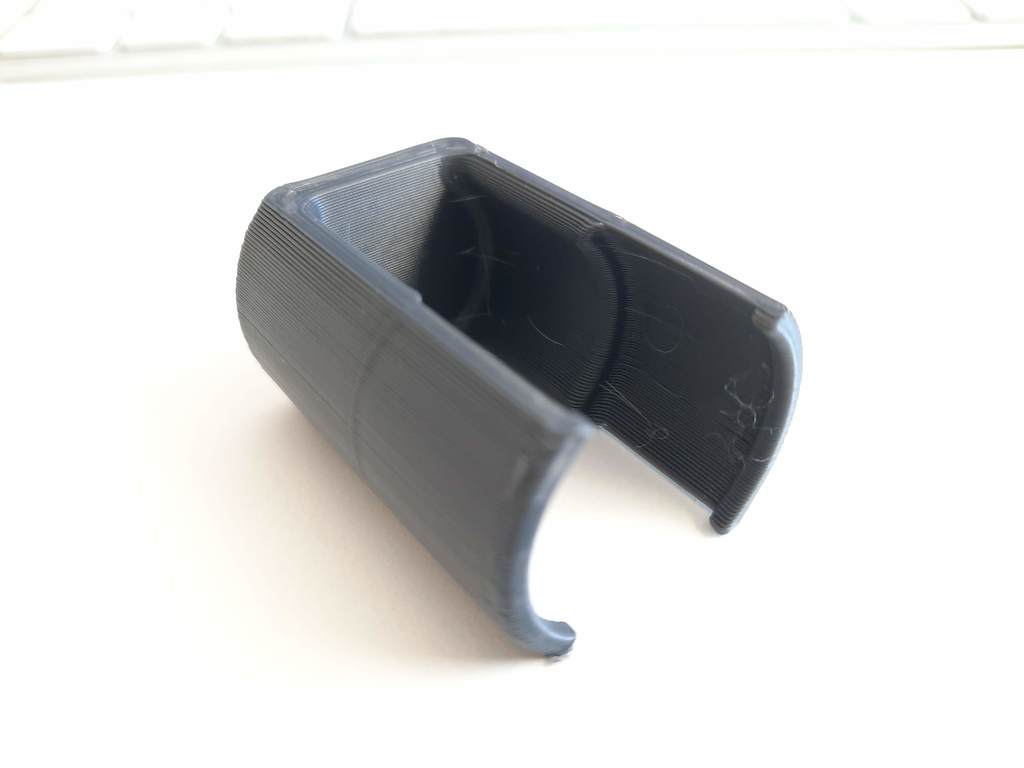 Lug key cap removal tool for Tesla Model Y with Gemini wheels