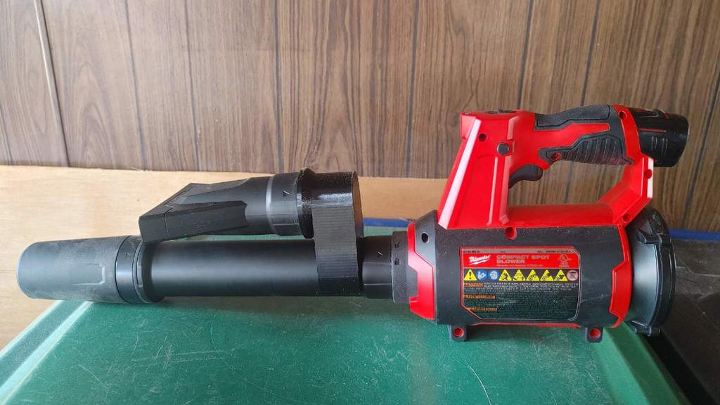 Milwaukee M12 compact spot blower extra nozzle holder